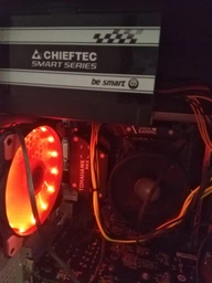 Блок питания Chieftec GPS-700A8, ATX 2.3, APFC, 12cm fan, КПД 85%, RTL