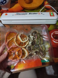 Вакуумний пакувальник для продуктів Vacuum F-packs Pro Вакууматор 90 Ватт Білий з Помаранчевим + 20 пакетів 25х17см фото від покупців 5