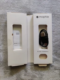 Павербанк Mophie Power Reserve 2600mAh rose gold фото від покупців 6