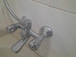 Проточный водонагреватель Delimano с LCD экраном и душем Боковое Подключение Белый фото от покупателей 12