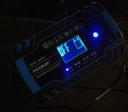 Зарядное устройство для автомобильного аккумулятора Foxsur 12V-24V 8A (совместимо со свинцово-кислотными и гелиевыми АКБ) Blue