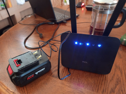 Маршрутизатор TCL LINKHUB LTE Home Station (HH42CV2-2ALCUA1-1) фото від покупців 2