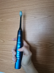 Электрическая зубная щетка PHILIPS Sonicare HX9911/88 Diamond Clean 9000 фото от покупателей 17
