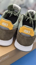 Кросівки чоловічі Asics LYTE CLASSIC (1201A477-104) 10, укр 42,5, 28 см фото від покупців 9