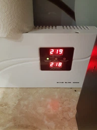 Стабілізатор напруги Real-El Stab Slim-1000 White (EL122400007)