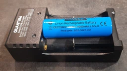 Зарядное устройство Quantum QM-BC2020 для Li-ion 3.7 V акум. 2-slot (USB) (0751784842392) фото от покупателей 4