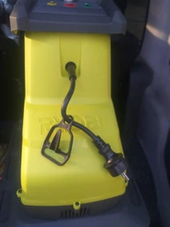 Садовый измельчитель Ryobi RSH3045U 220В, 3000 Вт, 45 мм, 55 л (5133004335) фото от покупателей 3