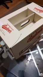 Подарочный набор пива Budweiser светлое фильтрованное 5% 0.5 л x 4 шт. + кружка 0.5 л (8594403707380) фото от покупателей 17