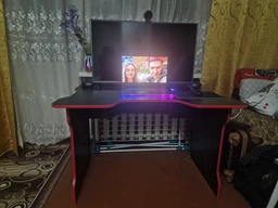 Геймерський ігровий стіл ZEUS Tron чорний + червоний фото від покупців 6