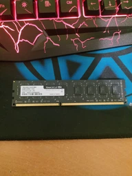Оперативна пам'ять Team 8 GB DDR3 1333 MHz (TED38G1333C901)