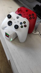 Док-станция BEBONCOOL + 2 аккумулятора 2555 mAh для геймпадов Xbox One (S/X) / Elite / Series (S/X) Black
