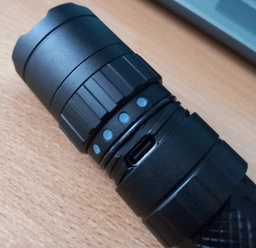 Портативний світлодіодний ліхтарик VIDEX VLF-A156R 1700Lm 6500K (Li-ion 21700 4000mAh змінний) фото від покупців 19