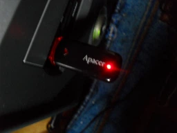 Флеш-накопичувач Apacer USB 2.0 AH333 32Gb White (AP32GAH333W-1) фото від покупців 1