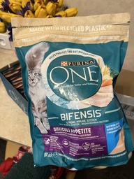 Сухий корм PURINA ONE Difficult Appetite для дорослих котів з вибірковим смаком у їжі з тріскою та фореллю 800 г фото від покупців 2