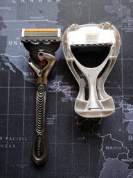 Станок для гоління чоловічий (Бритва) Gillette Fusion5 ProGlide Flexball з 2 змінними картриджами (7702018390816) фото від покупців 9