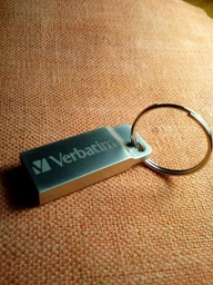 Флеш память USB Verbatim Metal Executive 64GB USB 3.2 Gen1 Gold (99106) фото от покупателей 10