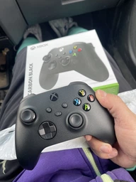 Беспроводной геймпад Microsoft Xbox Wireless Controller Robot White (889842611564) фото от покупателей 4
