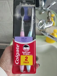Зубная щетка Colgate High Density древесный уголь мягкая 2 шт (8718951369153) фото от покупателей 9