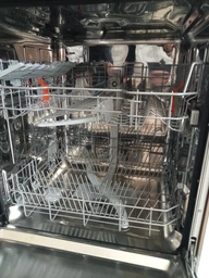 Посудомойная машина HOTPOINT HIS3010