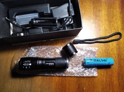 Карманный мощный фонарь Police BL 1831-T6, ЗУ 220/12V, 1 х 18650/3ААА, zoom, Box, чёрный, (001438751). фото от покупателей 3