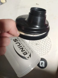 Шейкер Genius Nutrition Royal Shaker 700ml (Red) фото від покупців 1