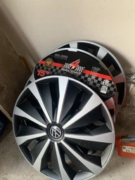 Автомобильные колпаки 4 Racing Grip Silver-Black R15 4 шт. (с логотипом Volkswagen) фото от покупателей 1
