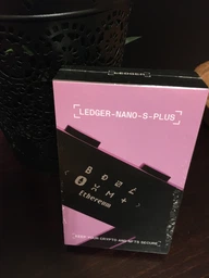Крипто-гаманець Ledger Nano S Plus Matte Black фото від покупців 6