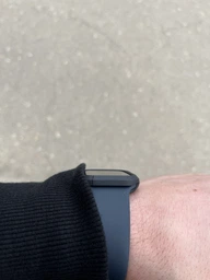 Чохол Spigen Rugged Armor для Apple Watch 4/5/6/SE 44mm Black (062CS24469) фото від покупців 5