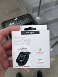 Чохол Spigen Rugged Armor для Apple Watch 4/5/6/SE 44mm Black (062CS24469) фото від покупців 2