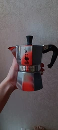 Гейзерная кофеварка Bialetti Moka Express на 4 чашки 230 мл серебристая (0001164) фото от покупателей 1