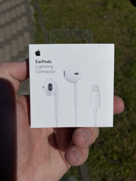 Навушники Apple iPhone EarPods with Mic Lightning (MMTN2ZM/A) фото від покупців 7
