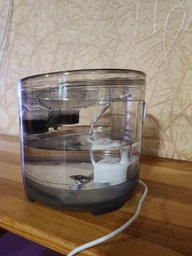 Питьевой фонтан поилка для кошек и собак NPET WF050TP 1.5L с фильтром (Прозрачный) фото от покупателей 13