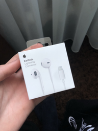 Навушники Apple iPhone EarPods with Mic Lightning (MMTN2ZM/A) фото від покупців 4