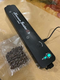 Вакуумний пакувальник для продуктів харчування вакууматор Vacuum Sealer + 10 пакетів для вакууматора Чорний фото від покупців 1