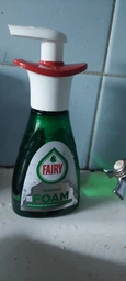 Засіб для миття посуду Fairy Активна піна з дозатором 350 мл (8006540089569) фото від покупців 2