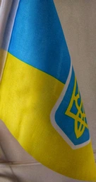 Автомобільний прапор України з тримачем 30х20 см, Автопрапор із кріпленням на флагштоку на скло машини аксесуар для автомобіля комплект 2 шт Kayfovo K30-20 фото від покупців 4