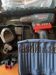Шуруповерт акумуляторний GSR 120-LI + Набір біт Bosch 06019G8002 фото від покупців 3