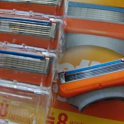 Змінні картриджі для гоління (леза касети) чоловічі Gillette Fusion 5 8 шт фото від покупців 1