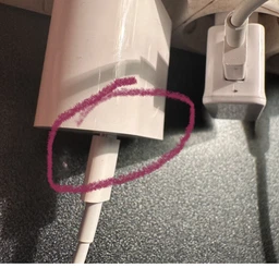 Зарядний пристрій для Apple iPhone iPad 20W USB C Блок зарядка Power Adapter Type C фото від покупців 1