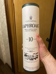 Виски Laphroaig 10 лет выдержки 0.7 л 40% (5010019640260_5010019000255) фото от покупателей 8