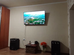 Телевізор 43" Kivi 43U740NB 3840x2160/Bluetooth/WI-Fi/Smart TV Чорний фото від покупців 16