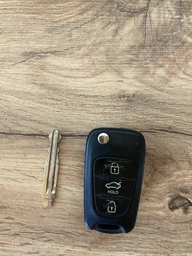Корпус викидного ключа Hyundai i10 i20 i30 ix35 i40 ix35 Galakeys 3 кнопки (03-12) фото від покупців 2