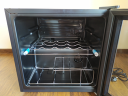 Винный шкаф Midea MDRW81FGG22