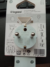 Переносная вилка Legrand 2K+З 16 А с выключателем и подсветкой Белая (050409) фото от покупателей 12