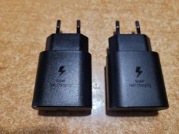 Зарядний пристрій для смартфона та планшета, AR-TA800 25W Black USB-C Fast Charger, підтримка функції швидкої зарядки для смартфонів та планшетів, ArmorStandart (ARM63803) фото від покупців 6