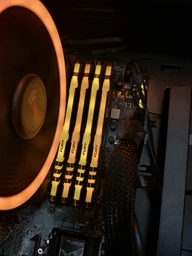 Оперативная память HyperX DDR4-3200 16384MB PC4-25600 (Kit of 2x8192) Fury RGB Black (HX432C16FB3AK2/16) фото от покупателей 16