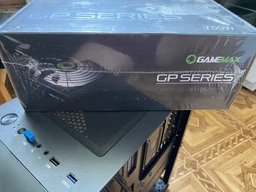 Блок питания компьютерный GameMax GP-750 750Вт фото от покупателей 13
