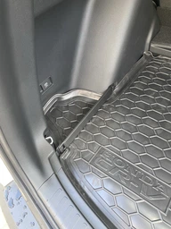 Автомобільний килимок в багажник Infiniti QX80 2018-7 місць (AVTO-Gumm)