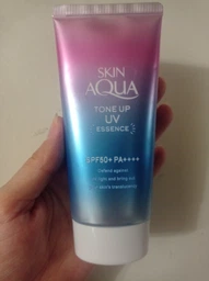 Сонцезахисний крем з тонуючим ефектом ROHTO Skin Aqua SPF50+ PA+++ (80 мл) фото від покупців 2