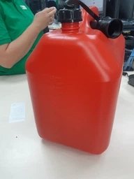 Канистра пластиковая для топлива Jerrycan Self 24 20 л (8003059015201) фото от покупателей 1
